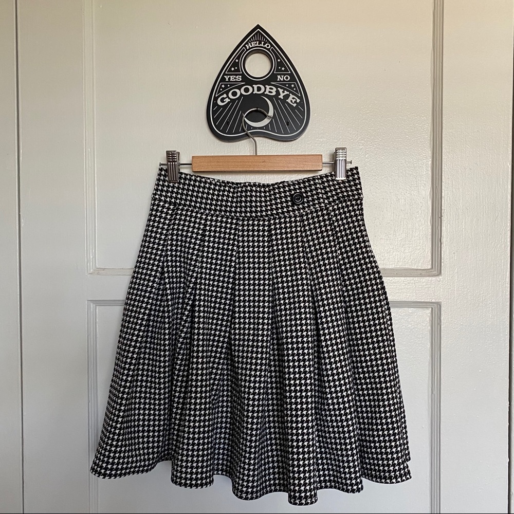 NWT Dogtooth Pleated Tennis Skirt